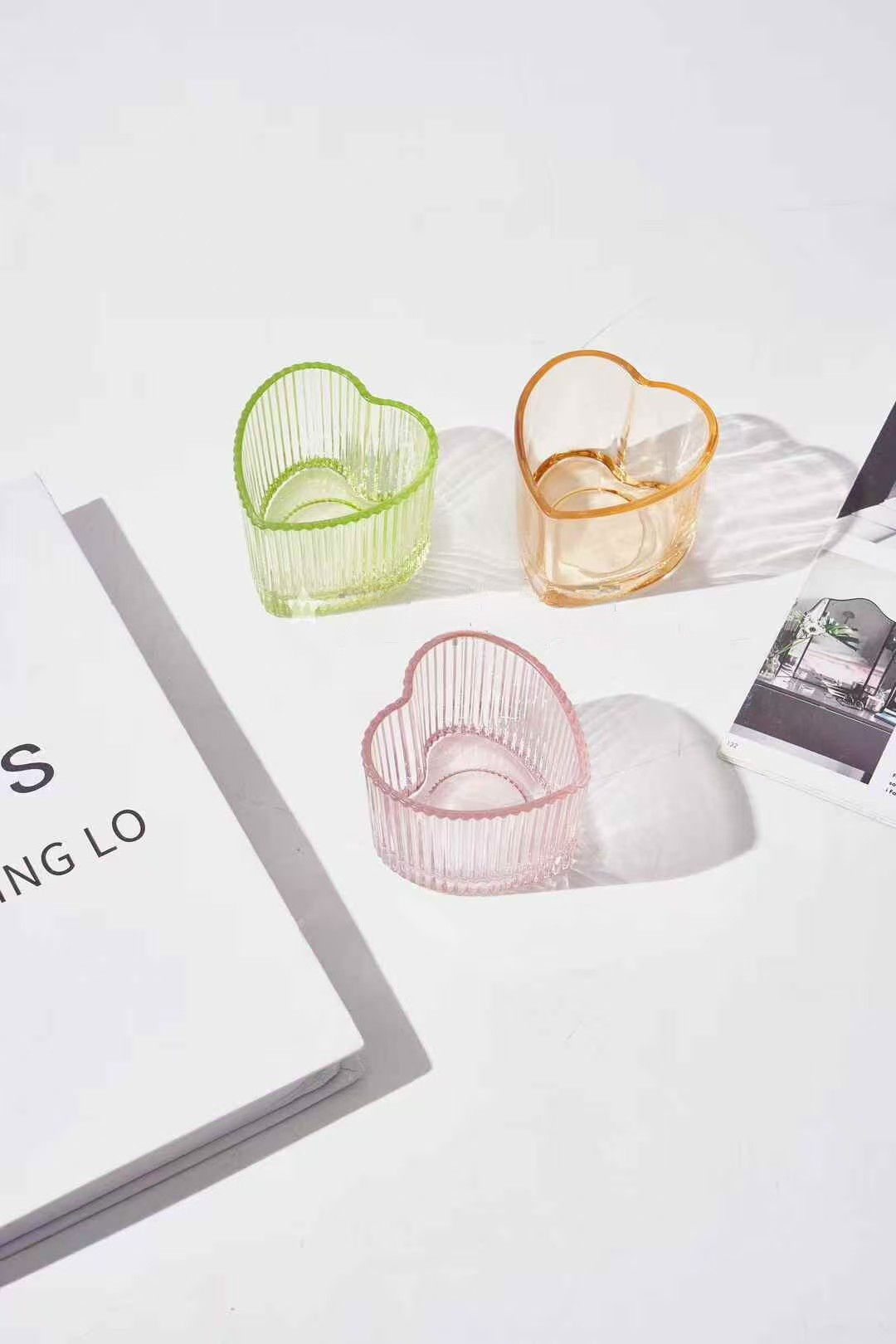 Sevgi şəkilli şüşə şam sahibi